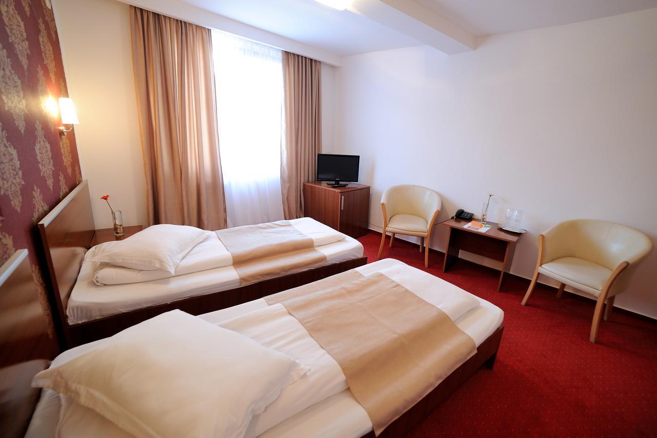 Hotel Roberto Slanic Prahova Ngoại thất bức ảnh