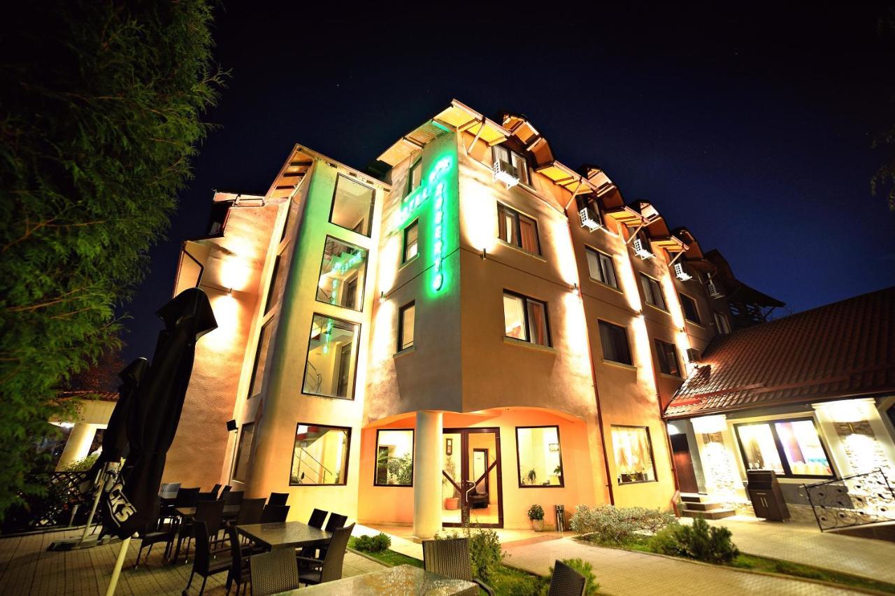 Hotel Roberto Slanic Prahova Ngoại thất bức ảnh